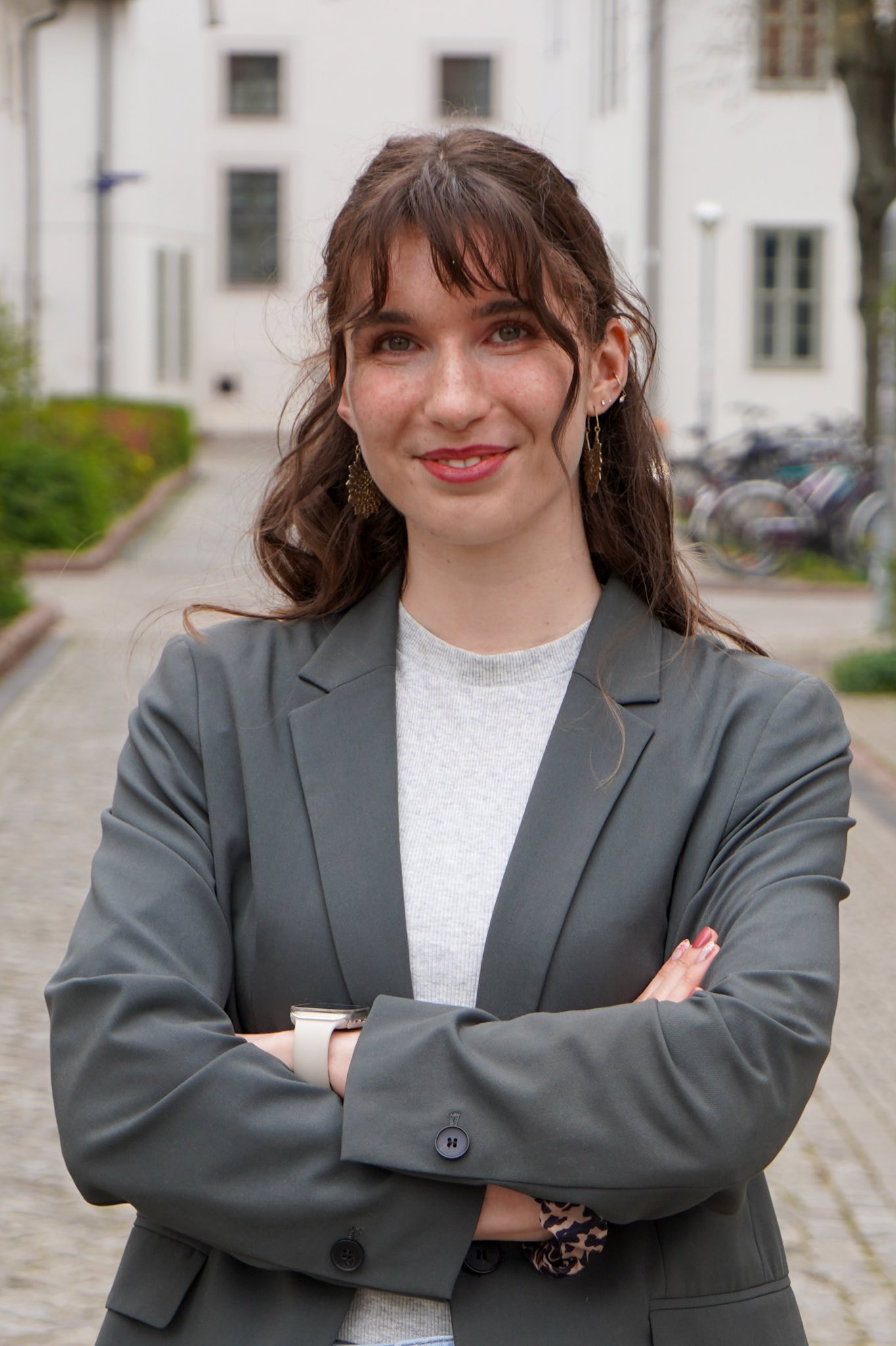 Das Bild zeigt die Mitarbeiterin Lisa Mehmel.